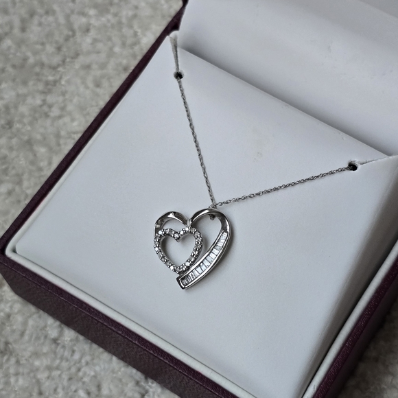 Helzberg Diamonds 10K White Gold Necklace with a 1/4 CTW Diamond Heart Pendant - Picture 5 of 10